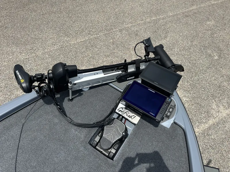 Slide: The Image of Falcon Boats 21 PREDATOR Tournament ready 2026 - 3