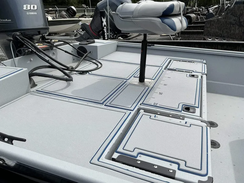 Slide: The Image of G3 Gator Tough 20 CCJ DLX 2025 - 16