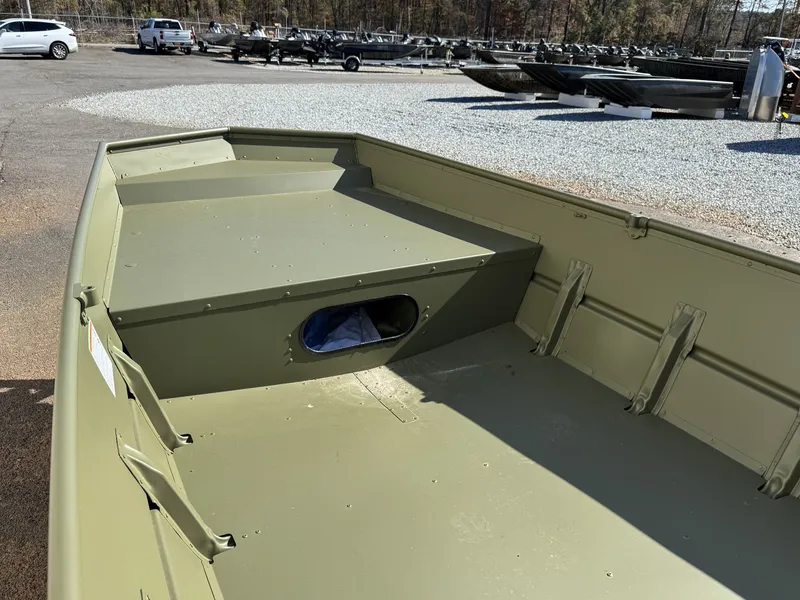 Slide: The Image of Lowe L1648 1648 AM WITH TRAILER 2026 - 11