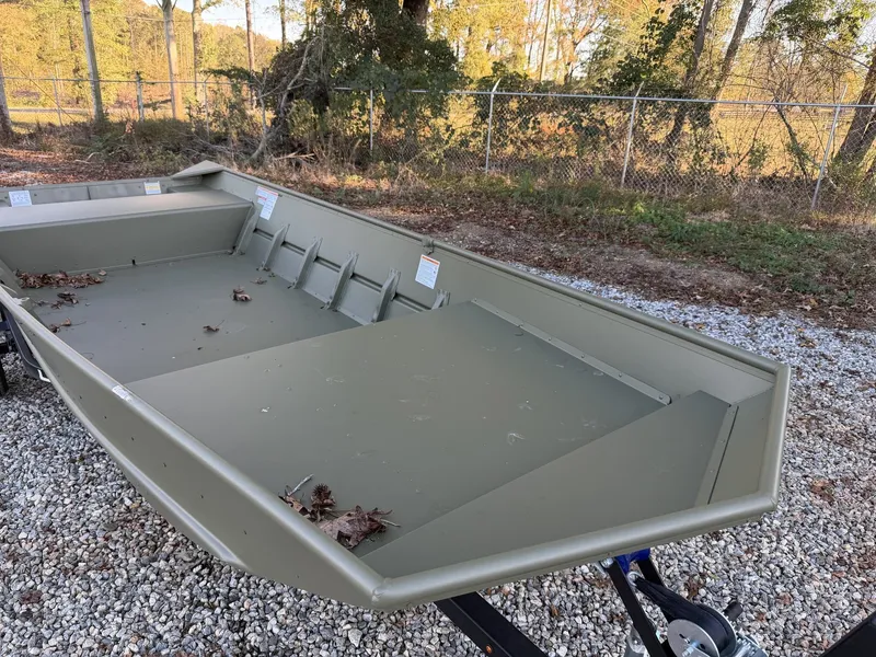 Slide: The Image of Lowe L1648 1648 AM WITH TRAILER 2026 - 8