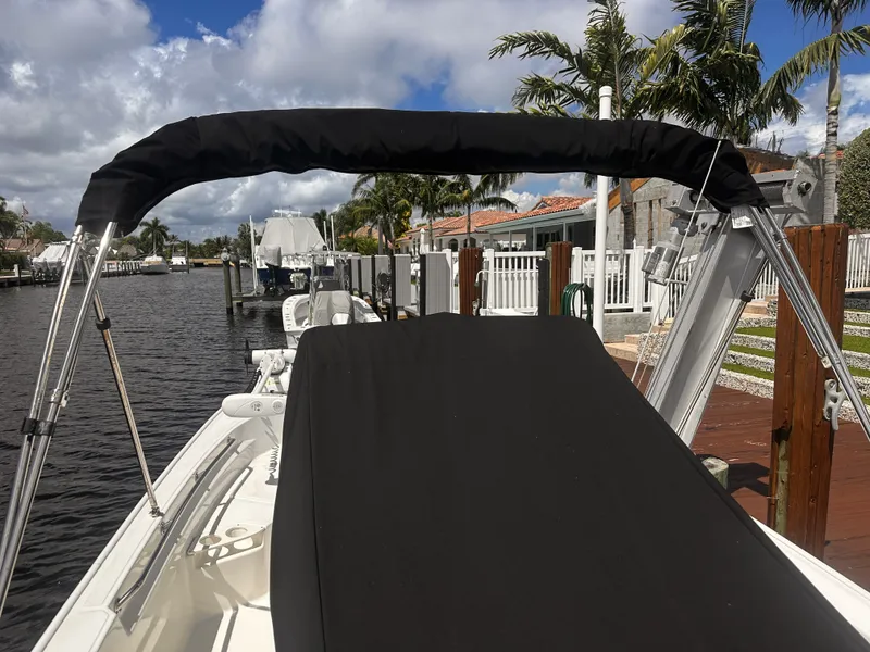 Slide: The Image of Boston Whaler 190 MONTAUK 2024 - 11