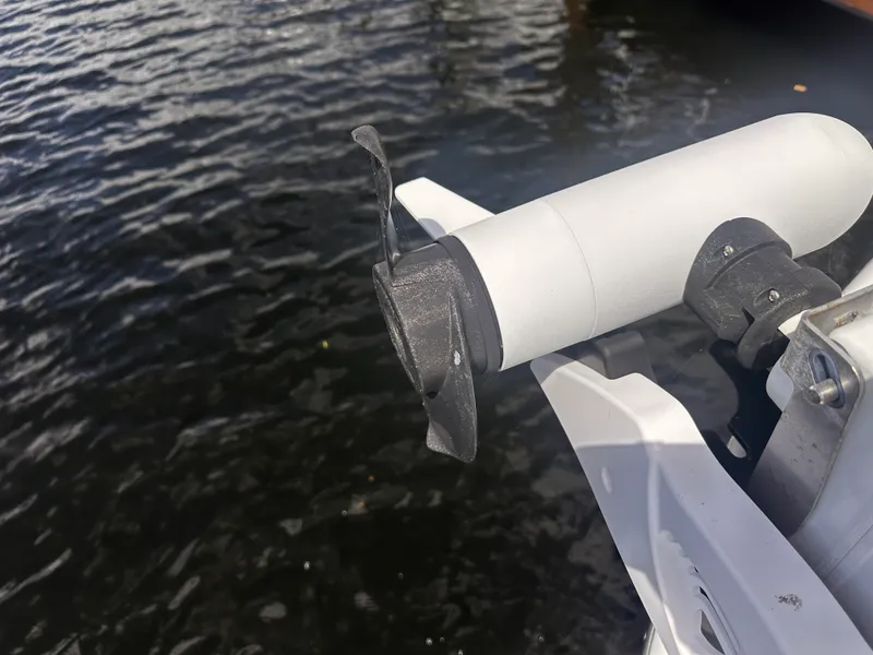 Slide: The Image of Boston Whaler 190 MONTAUK 2024 - 14