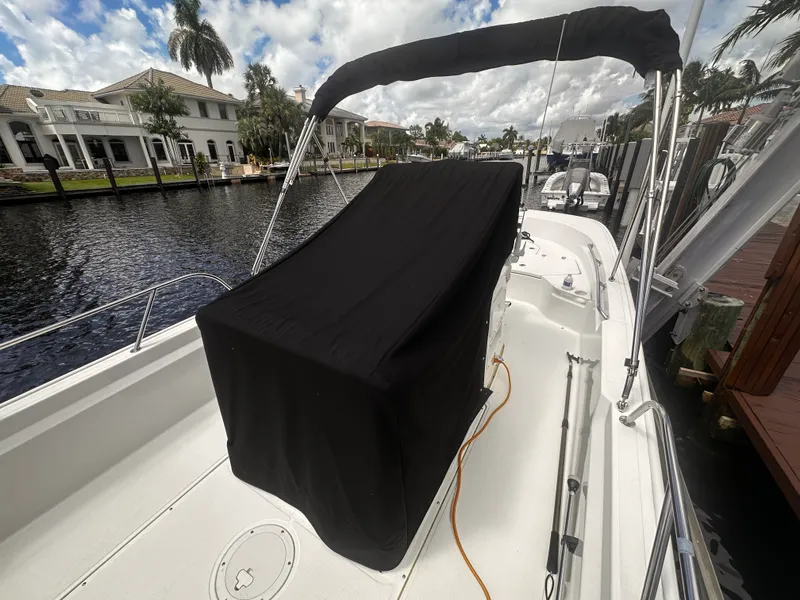 Slide: The Image of Boston Whaler 190 MONTAUK 2024 - 18