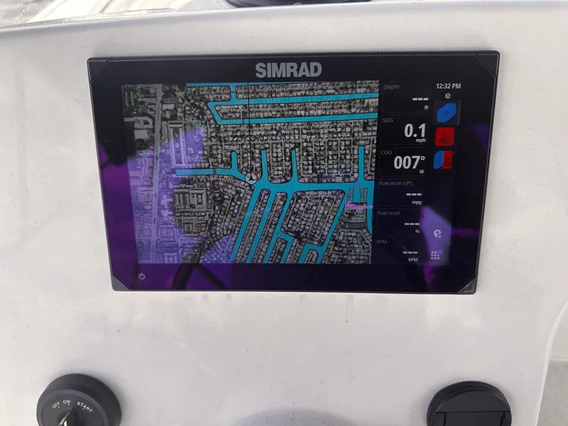 Slide: The Image of Boston Whaler 190 MONTAUK 2024 - 19