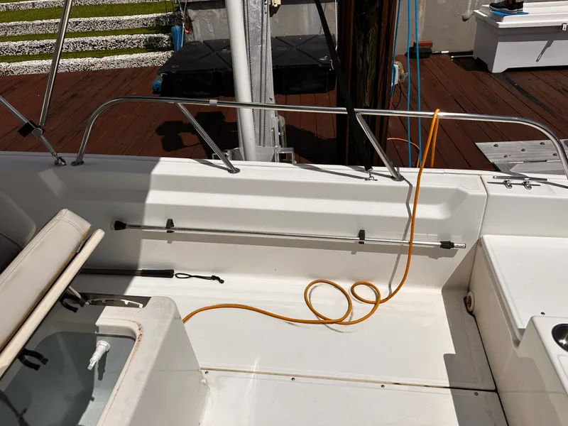 Slide: The Image of Boston Whaler 190 MONTAUK 2024 - 8