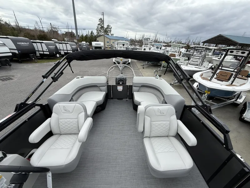 Slide: The Image of Lowe Ss 230 2025 - 8