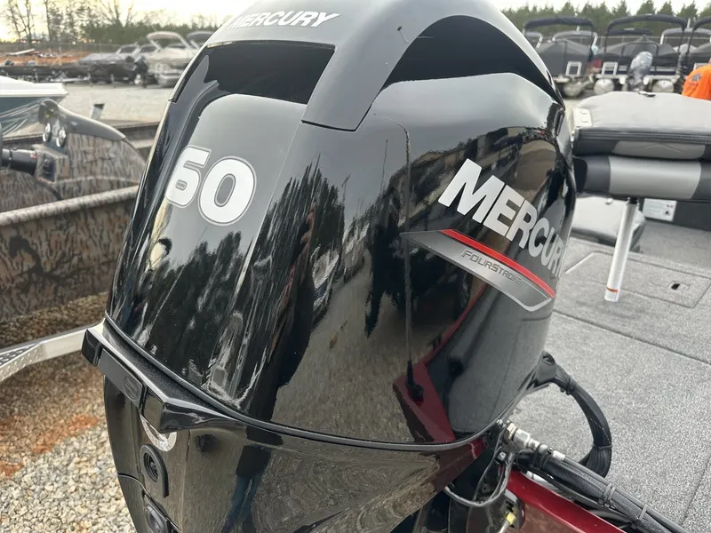 Slide: The Image of Lowe Skorpion 2025 - 13