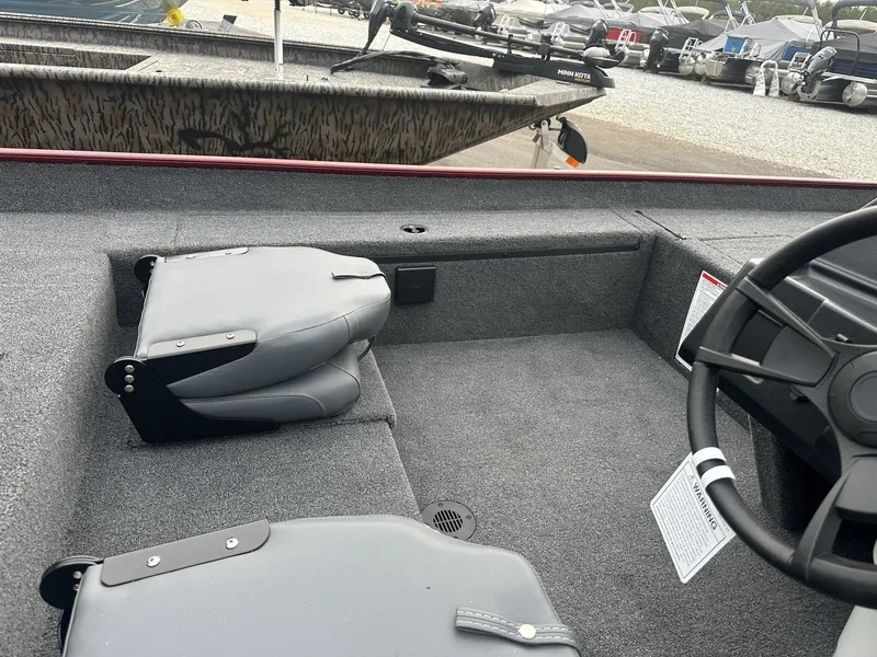 Slide: The Image of Lowe Skorpion 2025 - 9