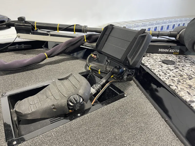 Slide: The Image of Lowe Stinger 180 2016 - 13