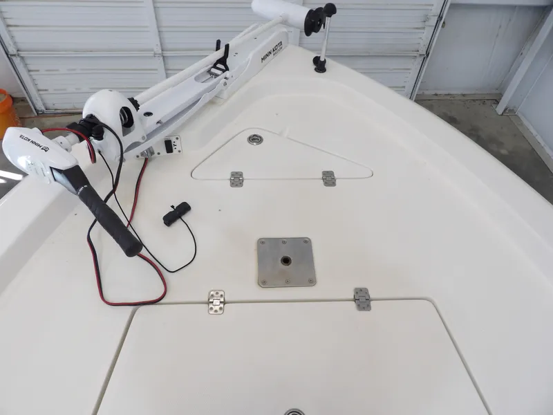 Slide: The Image of NauticStar 2200 2010 - 14