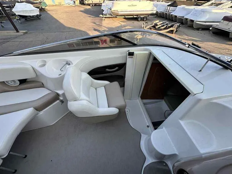 Slide: The Image of Regal 2450 Cuddy 2004 - 9