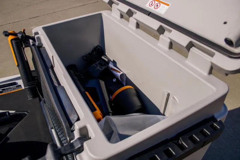 Slide: The Image of Sea-Doo FishPro Trophy 170 2026 - 17