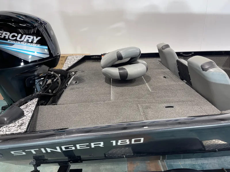 Slide: The Image of Lowe Stinger 180 2016 - 10