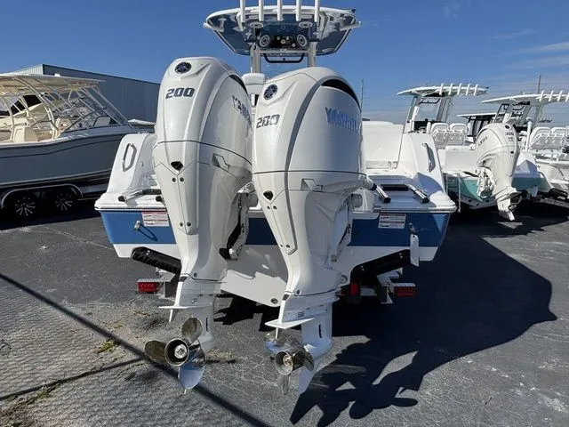 Slide: The Image of Sportsman Heritage 261 Center Console 2026 - 20