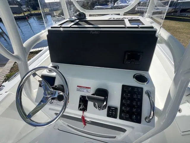 Slide: The Image of Parker Marine 230 Coastal Elite 2026 - 9
