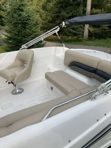 Slide: The Image of Hurricane SunDeck Sport SS 188 I/O 2013 - 4