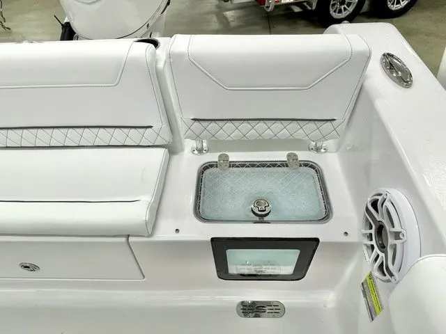 Slide: The Image of Sportsman Heritage 231 Center Console 2026 - 10