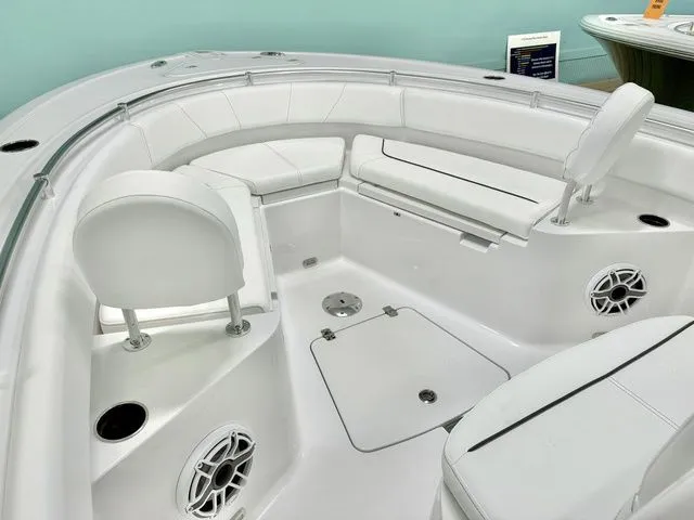 Slide: The Image of Sportsman Heritage 231 Center Console 2026 - 12