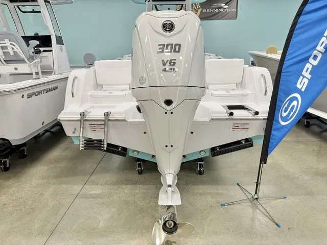 Slide: The Image of Sportsman Heritage 231 Center Console 2026 - 15