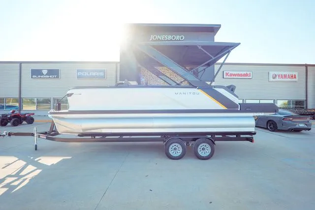 The Image of Manitou Explore 22 Switchback 2025 - 1