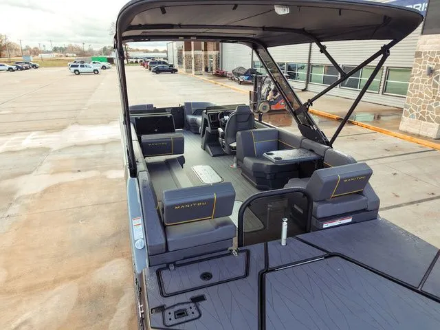 Slide: The Image of Manitou Explore 22 Switchback 2025 - 18