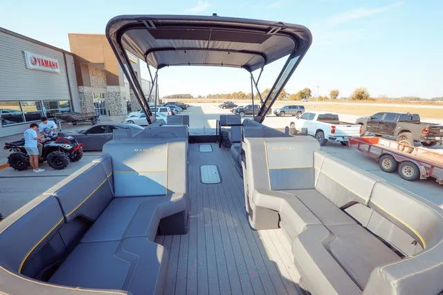 Slide: The Image of Manitou Explore 22 Switchback 2025 - 3