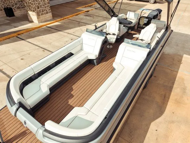 Slide: The Image of Manitou Explore 26 Switchback 2025 - 6