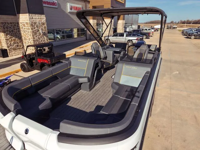 Slide: The Image of Manitou Explore 24 Switchback 2025 - 6