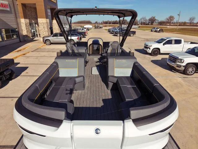 Slide: The Image of Manitou Explore 24 Switchback 2025 - 7