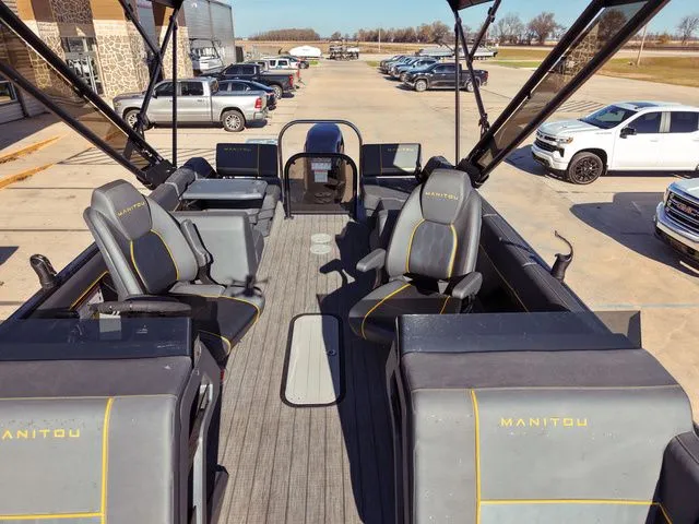 Slide: The Image of Manitou Explore 24 Switchback 2025 - 8