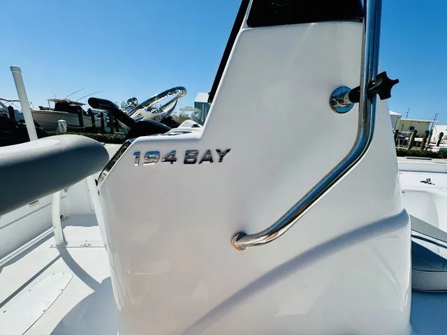 Slide: The Image of NauticStar 194 2024 - 12