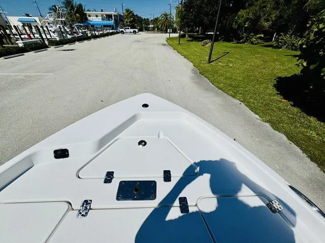 Slide: The Image of NauticStar 194 2024 - 15