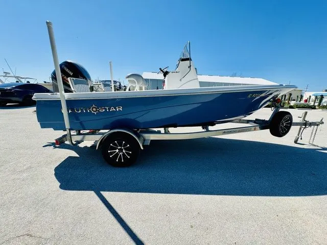 Slide: The Image of NauticStar 194 2024 - 19