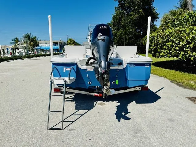 Slide: The Image of NauticStar 194 2024 - 4