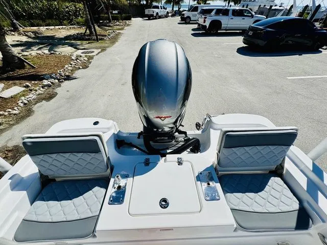 Slide: The Image of NauticStar 194 2024 - 6