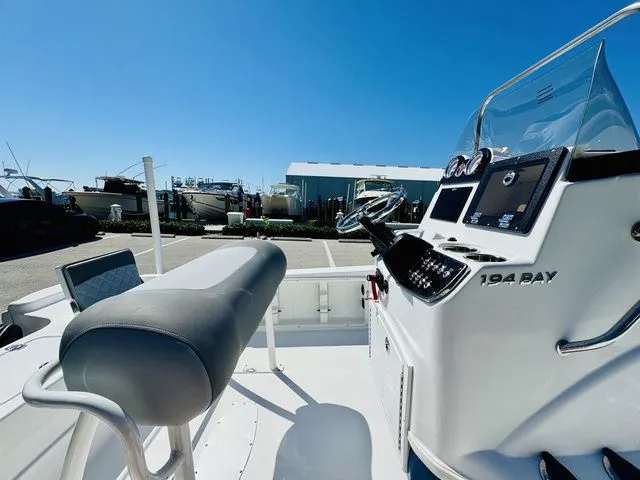 Slide: The Image of NauticStar 194 2024 - 9