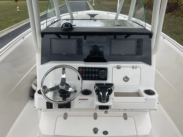 Slide: The Image of Sailfish 290 CC 2022 - 4