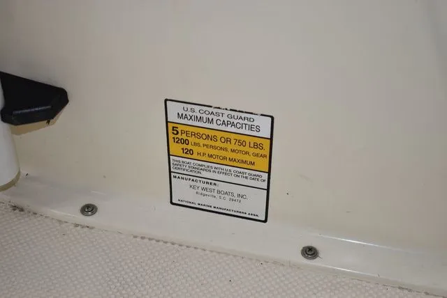 Slide: The Image of Key West 1720 Sportsman 2004 - 15