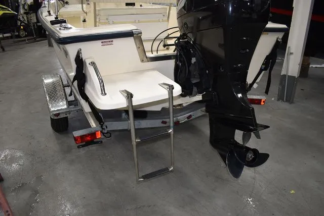 Slide: The Image of Key West 1720 Sportsman 2004 - 20