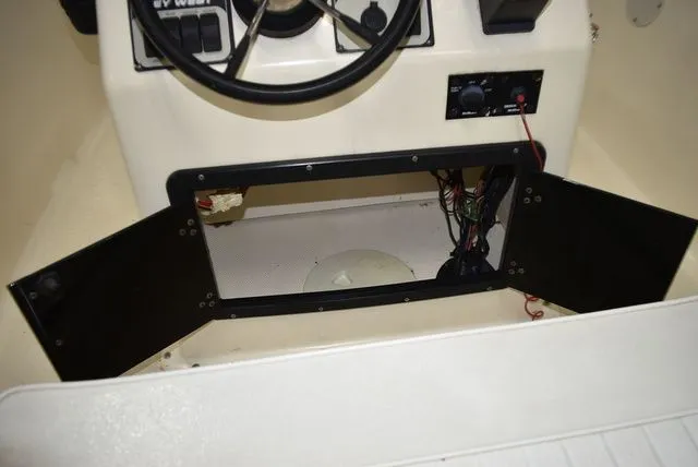 Slide: The Image of Key West 1720 Sportsman 2004 - 30