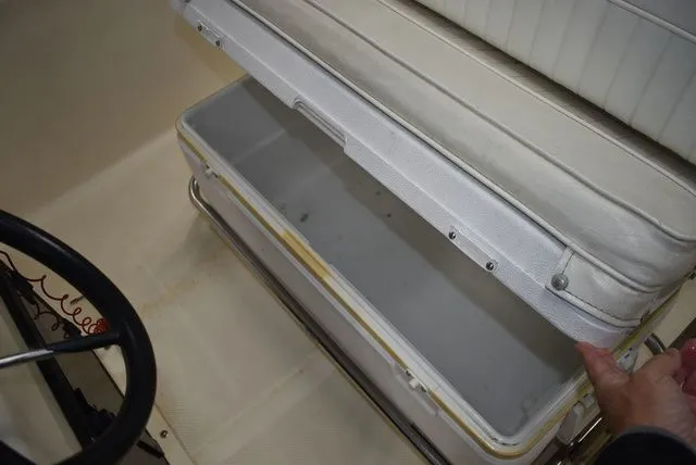 Slide: The Image of Key West 1720 Sportsman 2004 - 31