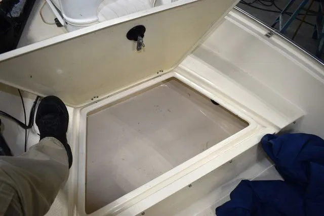 Slide: The Image of Key West 1720 Sportsman 2004 - 34