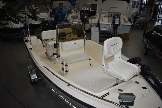 Slide: The Image of Key West 1720 Sportsman 2004 - 7