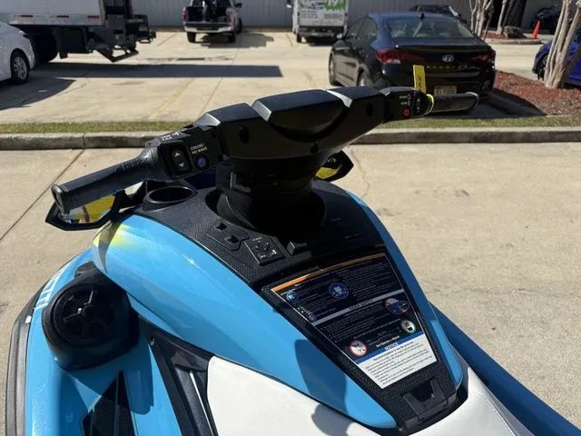 Slide: The Image of Yamaha FX Cruiser HO 2023 - 16