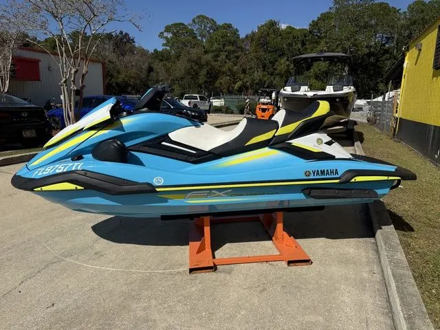 Slide: The Image of Yamaha FX Cruiser HO 2023 - 5