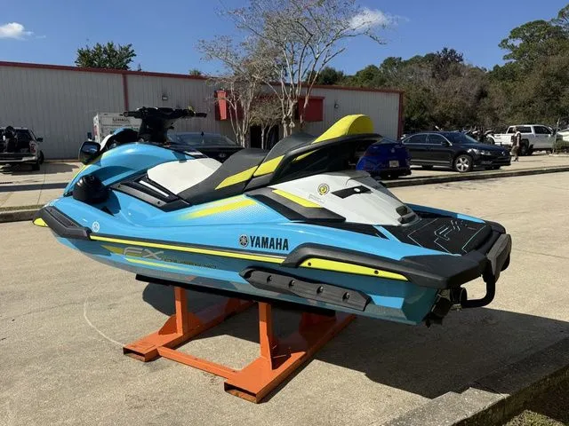 Slide: The Image of Yamaha FX Cruiser HO 2023 - 6