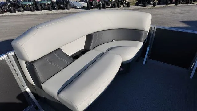 Slide: The Image of Sylvan Mirage 820 CRS 2026 - 22