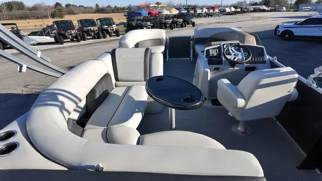 Slide: The Image of Sylvan Mirage 820 CRS 2026 - 33