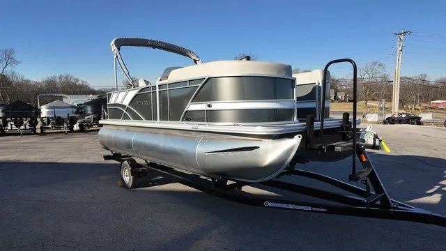 Slide: The Image of Sylvan Mirage 820 CRS 2026 - 4