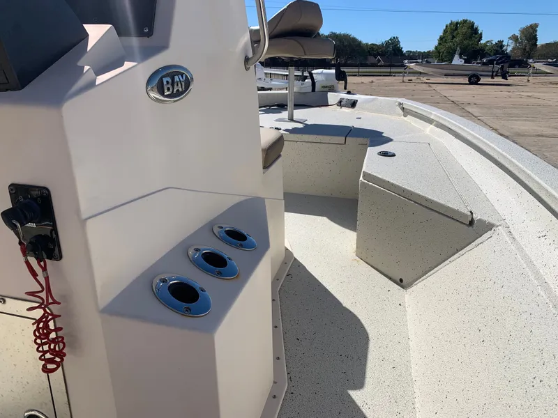 Slide: The Image of Xpress H20B Bay 2018 - 8